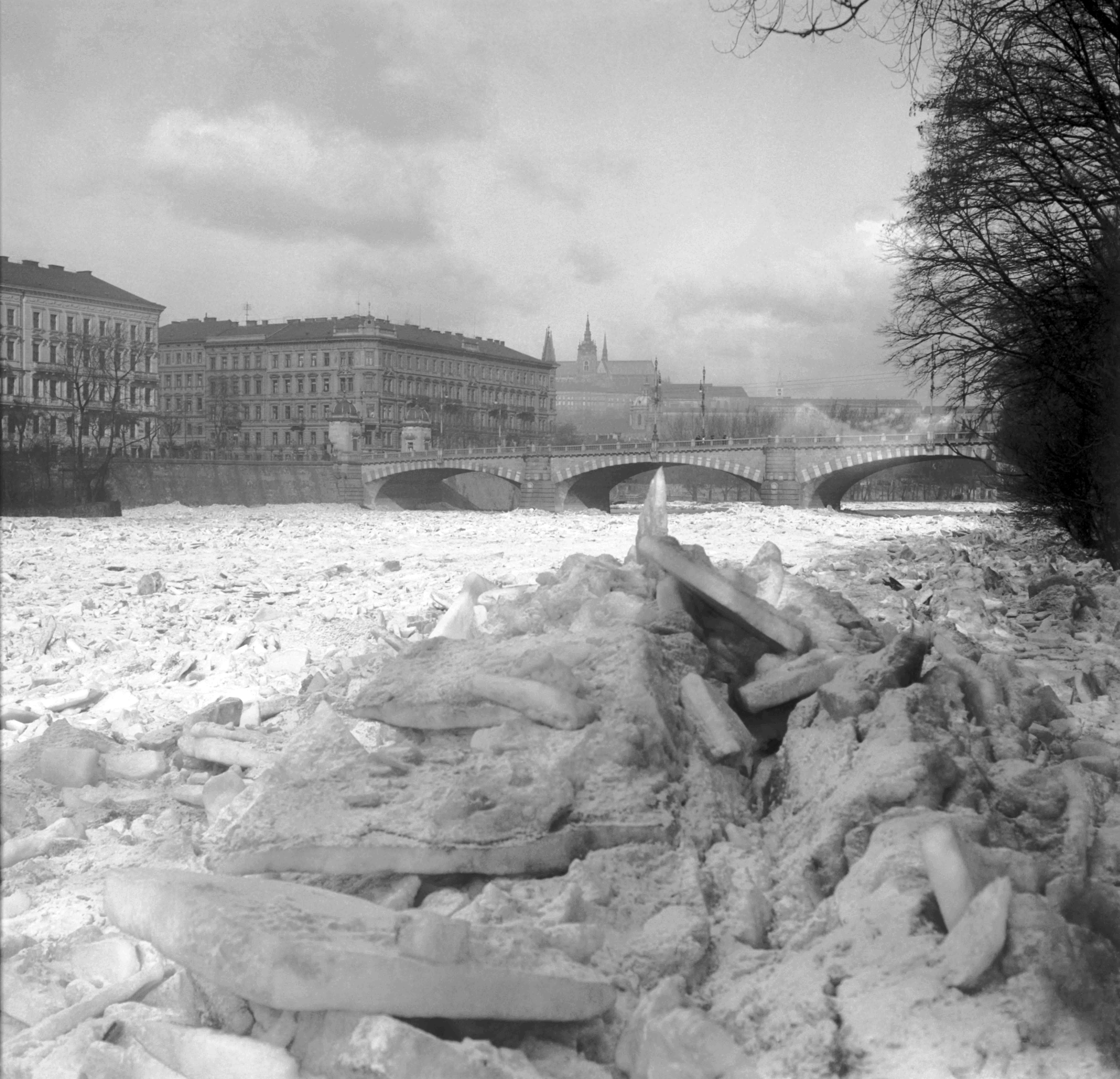 Praha zasněžená ND